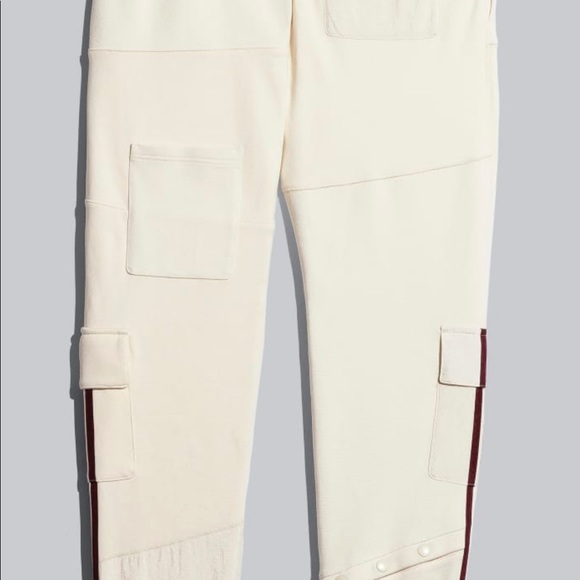 IVY PARK CARGO SWEAT PANTS - Picture 4 of 6